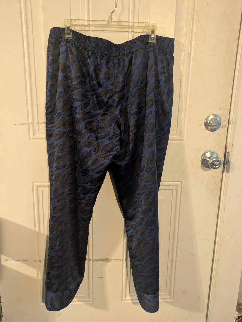 Kristen Davis Medium Blue Satin Cami & New York & Company Large Animal Print Set